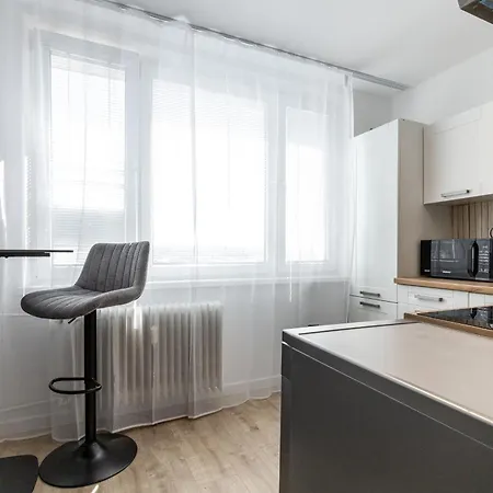 - One Bedroom Next To Old Town Apartment Košice